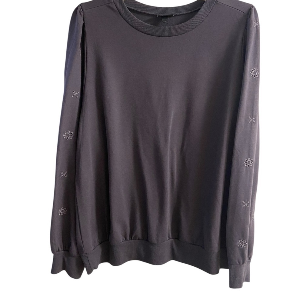 Torrid Gray eyelet crewneck Top 1X